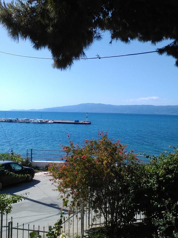 Aparthotel Iliahtides Amarynthos Exteriör bild