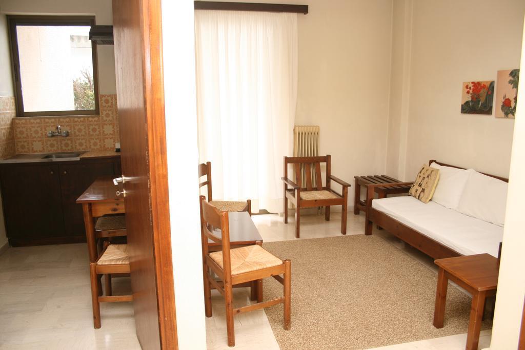 Aparthotel Iliahtides Amarynthos Exteriör bild