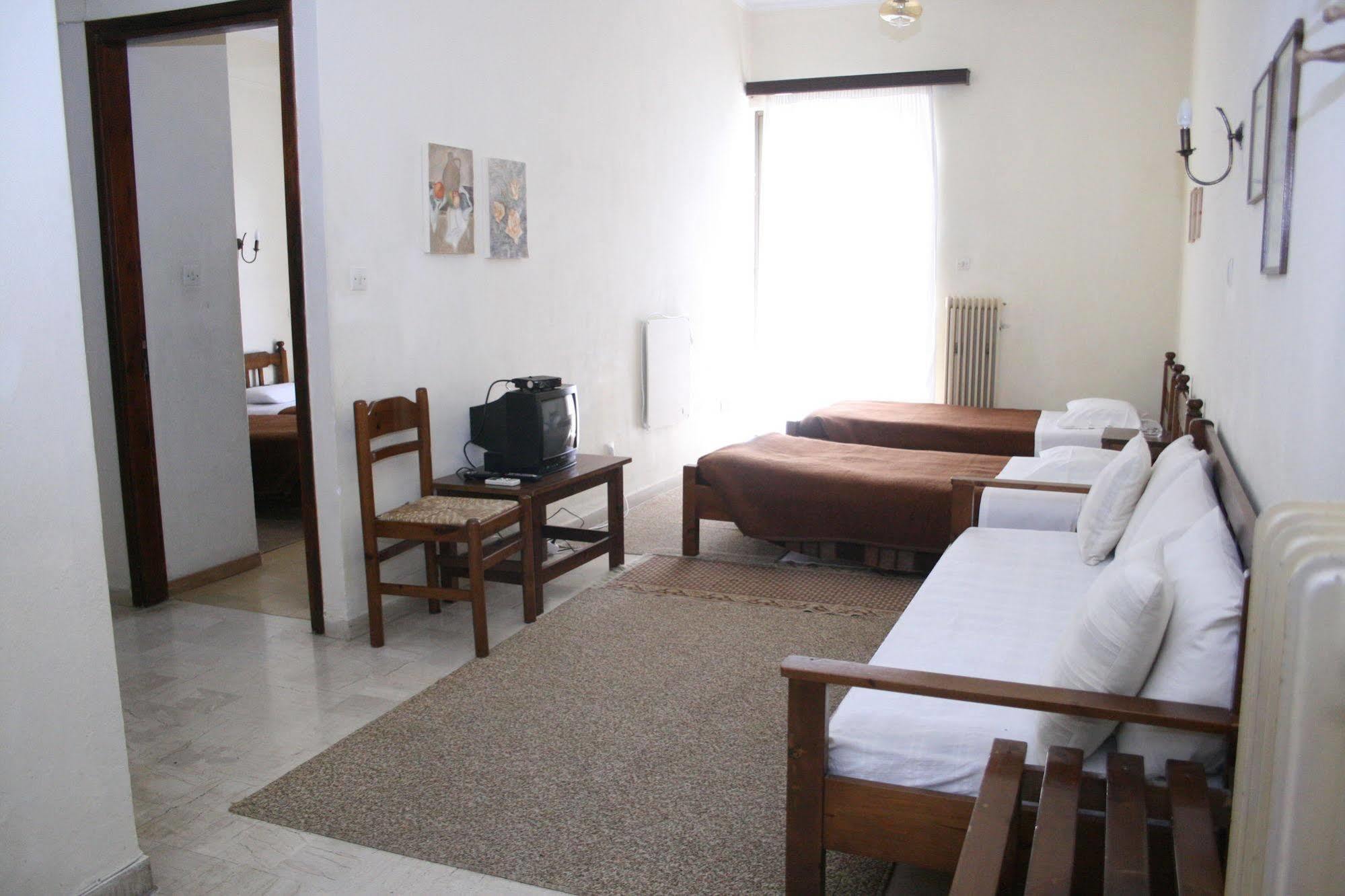 Aparthotel Iliahtides Amarynthos Exteriör bild
